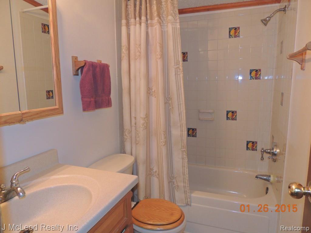 9051 Bray Road Millington, MI 48746 - Photo 20 of 26 DSCN6851.jpg