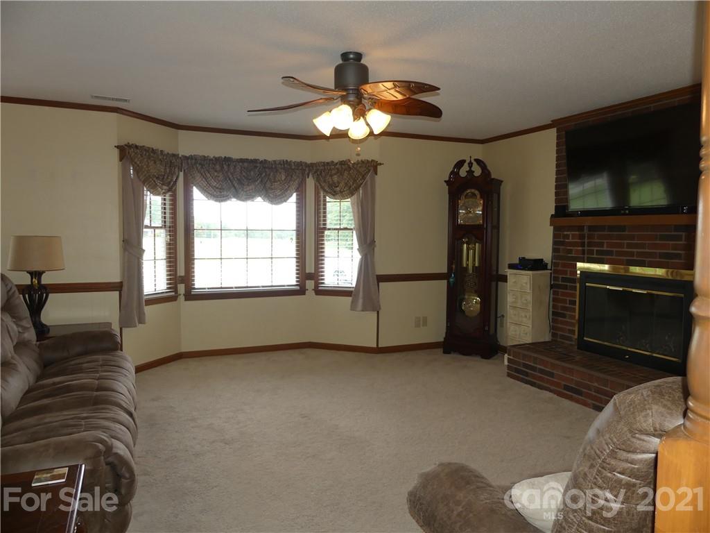 222 Patterson Road Kings Mountain, NC 28086 - Photo 4 of 27 Gallery Image 4