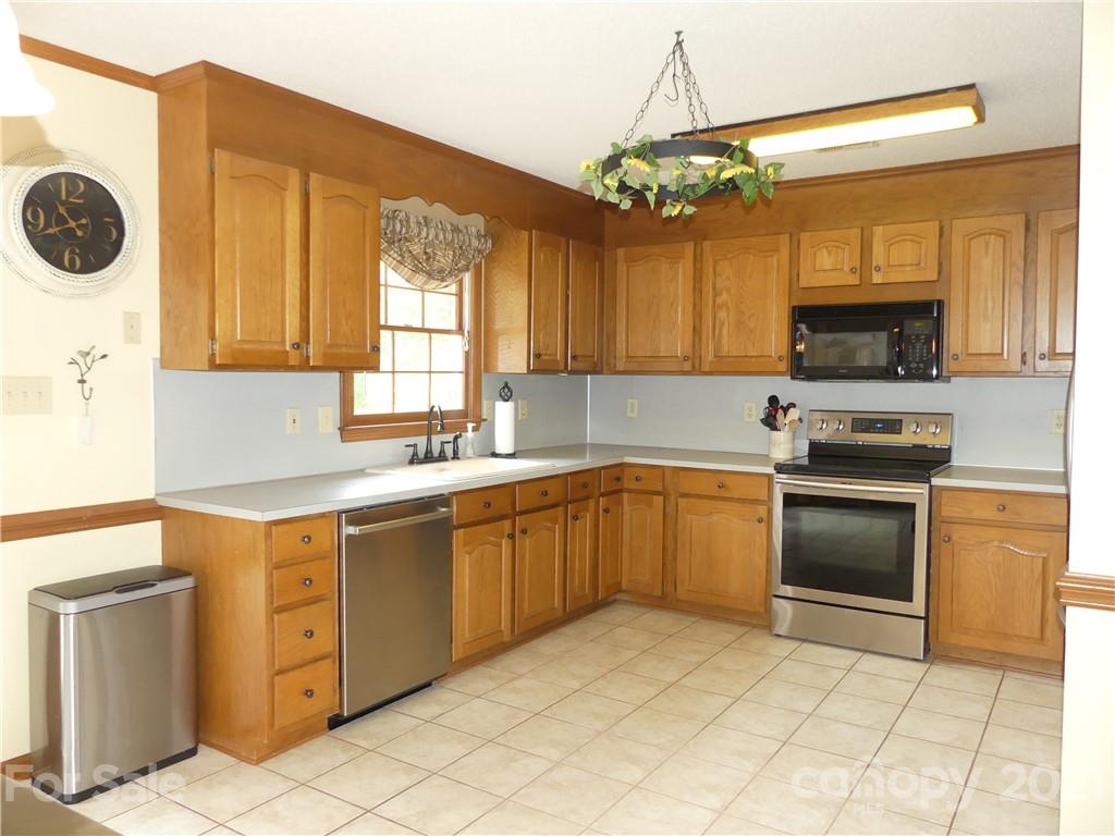 222 Patterson Road Kings Mountain, NC 28086 - Photo 7 of 27 Gallery Image 7