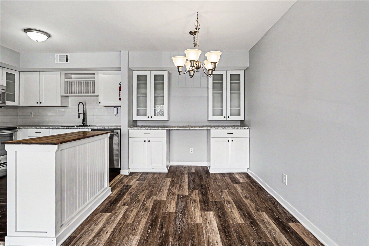 734 West Kilgore Road, Unit 303 Kalamazoo, MI 49008 - Photo 14 of 34