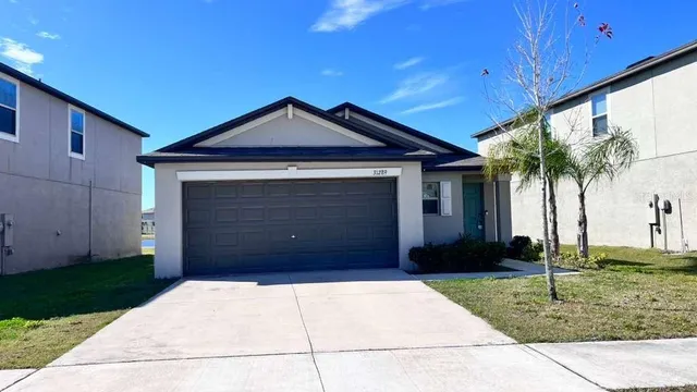 $2,300 | 31289 Barrel Wave Way, Wesley Chapel, FL 33545