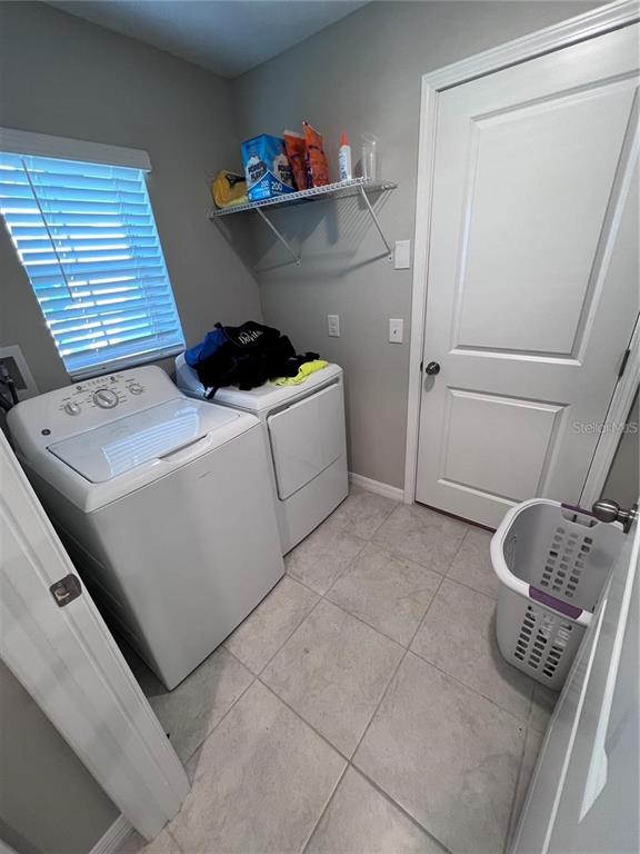 31289 Barrel Wave Way Wesley Chapel, FL 33545 - Photo 4 of 12