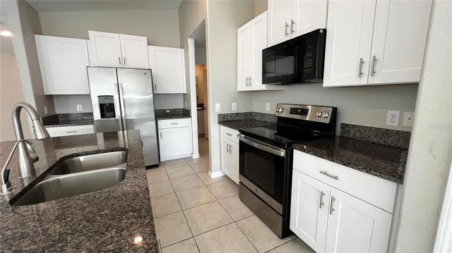 $2,300 | 31289 Barrel Wave Way, Wesley Chapel, FL 33545