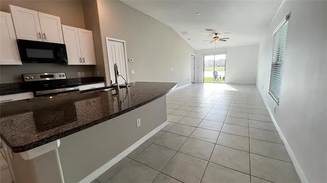 $2,300 | 31289 Barrel Wave Way, Wesley Chapel, FL 33545