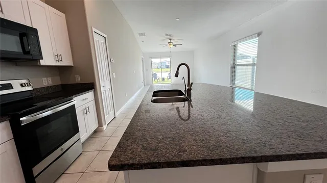 $2,300 | 31289 Barrel Wave Way, Wesley Chapel, FL 33545