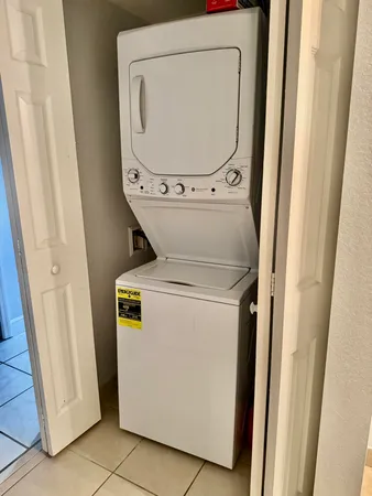 $2,050 | 6769 Heritage Grande, Unit 2103, Boynton Beach, FL 33437
