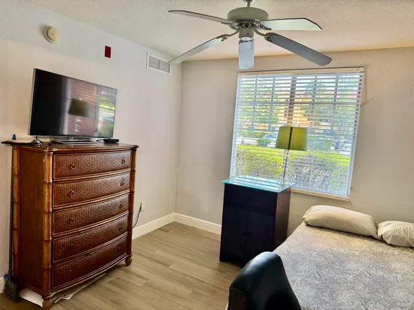 $2,050 | 6769 Heritage Grande, Unit 2103, Boynton Beach, FL 33437