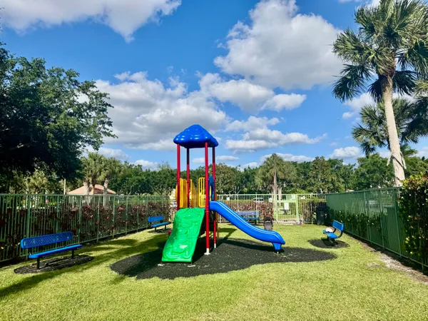 $2,050 | 6769 Heritage Grande, Unit 2103, Boynton Beach, FL 33437