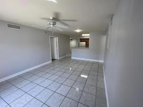 $2,050 | 6769 Heritage Grande, Unit 2103, Boynton Beach, FL 33437