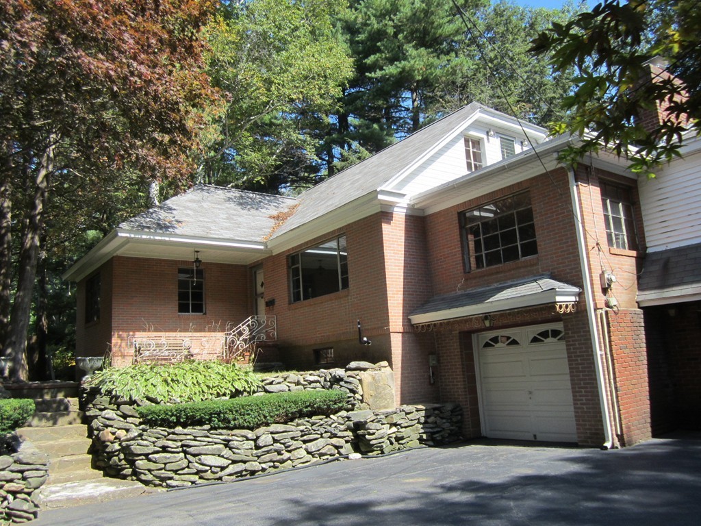 108 Intervale Road Gardner, MA 01440 - Photo 3 of 30 Gallery Image 3