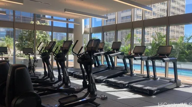 $3,300 | 1388 Kapiolani Boulevard, Unit 1705, Honolulu, HI 96814