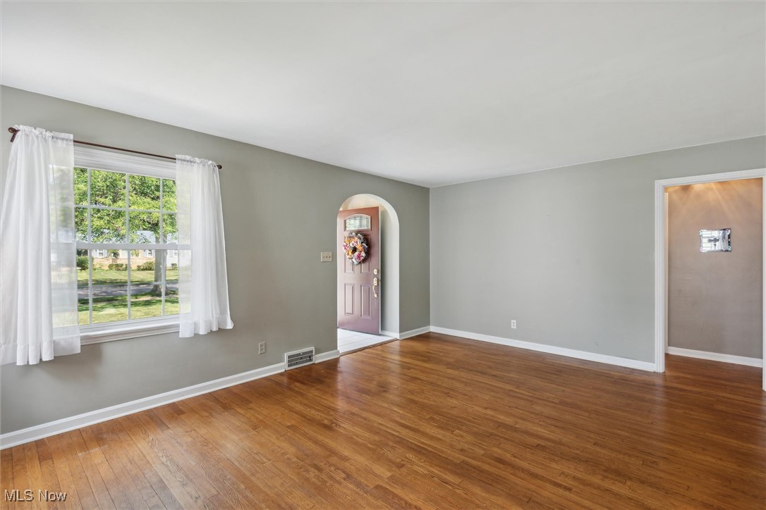 1344 Garman Road Akron, OH 44313 - Photo 3 of 21 Gallery Image 3