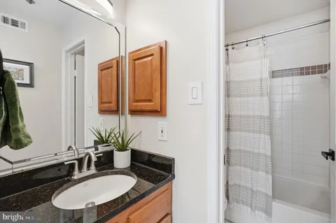 $399,900 | 3307 Wyndham Circle, Unit 2158, Alexandria, VA 22302