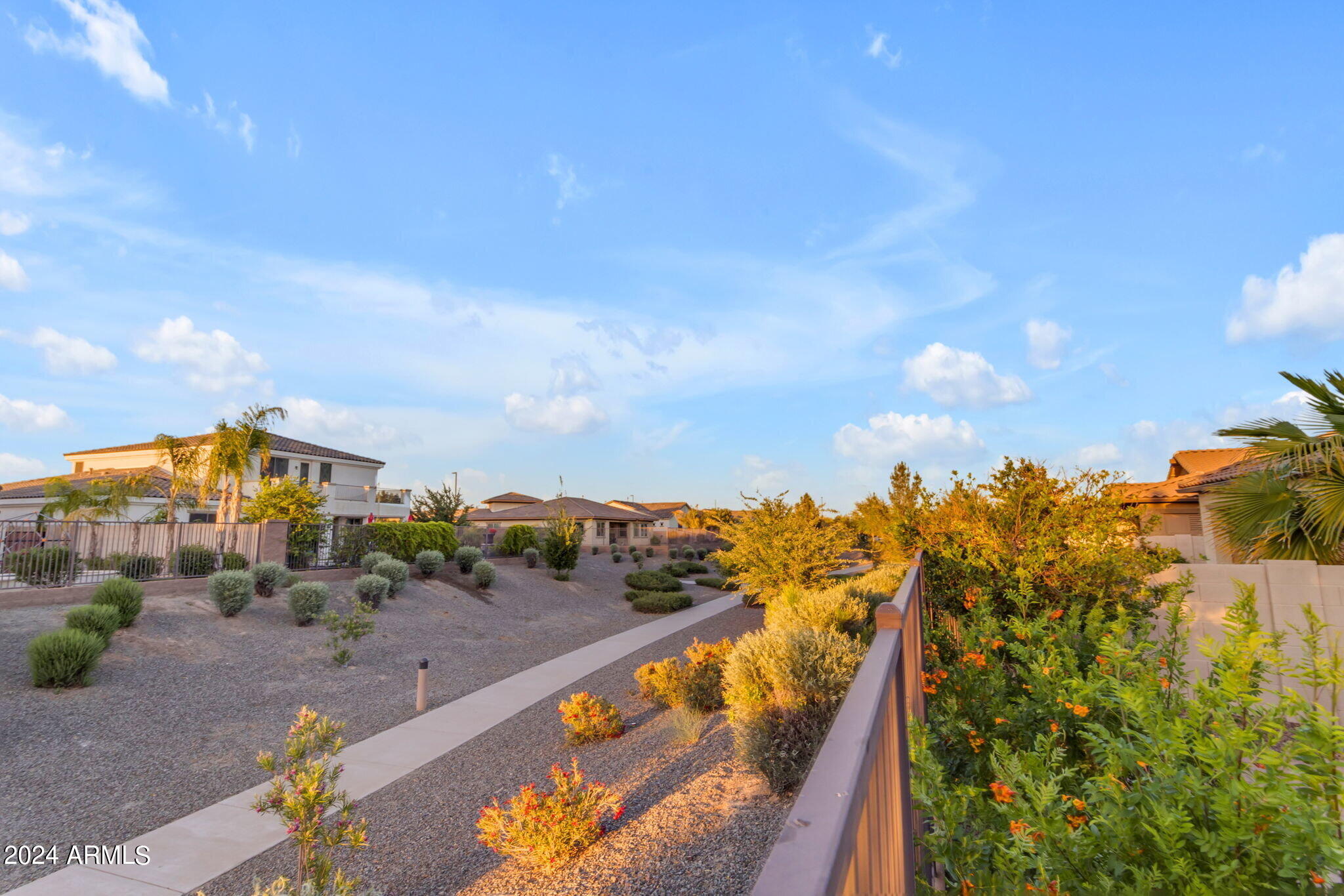 3830 East Rakestraw Lane Gilbert, AZ 85298 - Photo 40 of 50 041_46-web-or-mls-46_121_a4m_breal.jpg