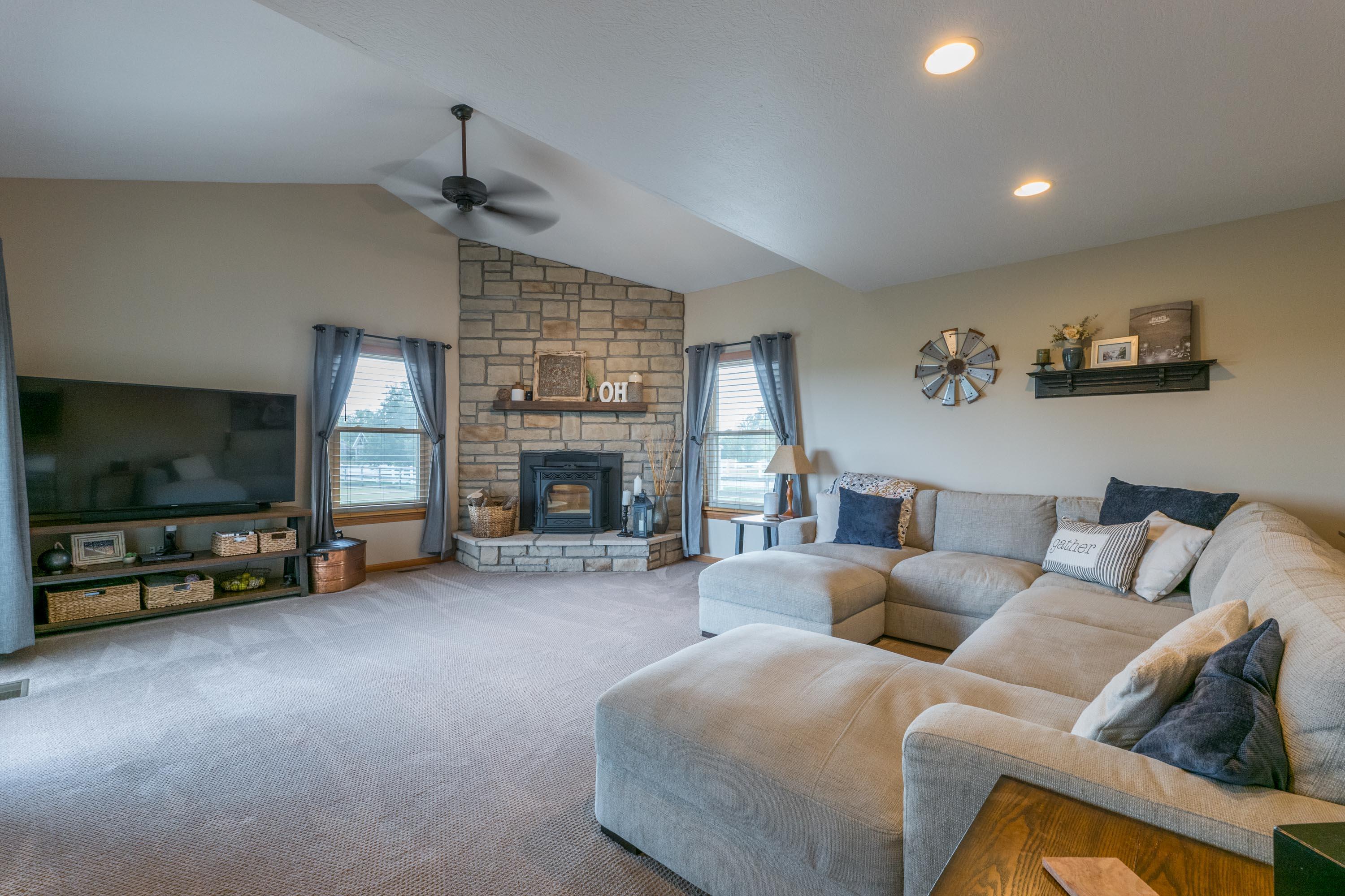 6883 Moore Road Delaware, OH 43015 - Photo 14 of 73 Family Room