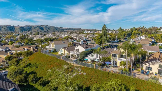 $1,725,000 | 33 Windcrest, Laguna Niguel, CA 92677