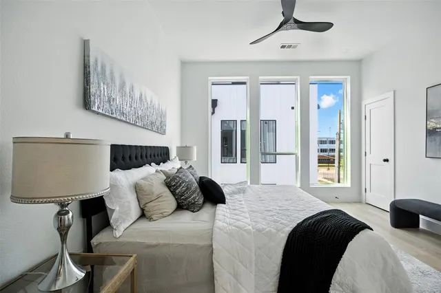 $7,490,000 | 312 North Lancaster Avenue, Dallas, TX 75203