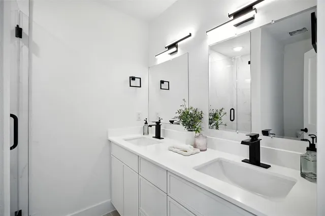 $7,490,000 | 312 North Lancaster Avenue, Dallas, TX 75203