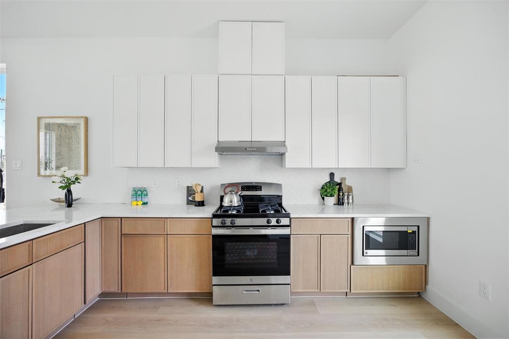 312 North Lancaster Avenue Dallas, TX 75203 - Photo 8 of 29