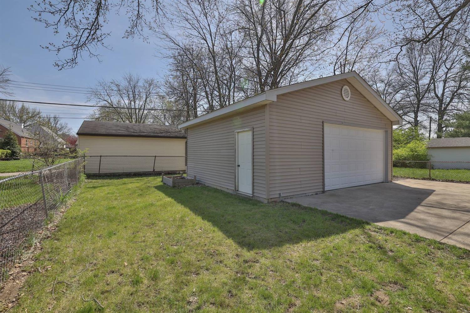 4517 Cooper Road Blue Ash, OH 45242 - Photo 26 of 30 Gallery Image 26