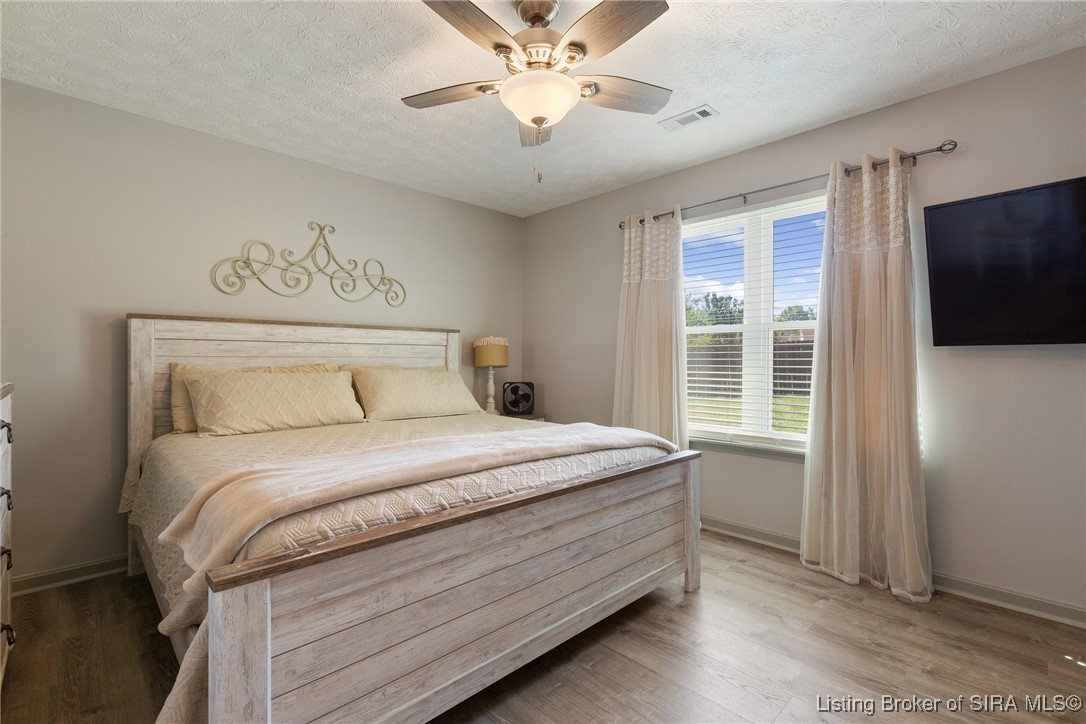 1406 Blackberry Ridge Jeffersonville, IN 47130 - Photo 11 of 34