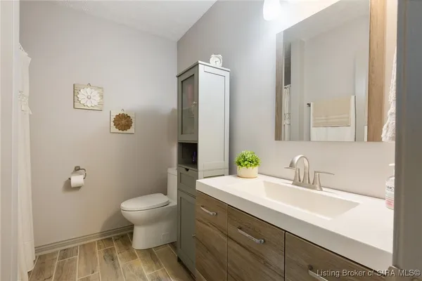 $256,000 | 1406 Blackberry Ridge, Jeffersonville, IN 47130