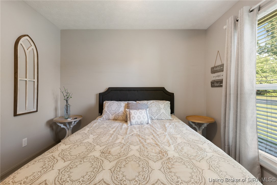 1406 Blackberry Ridge Jeffersonville, IN 47130 - Photo 18 of 34