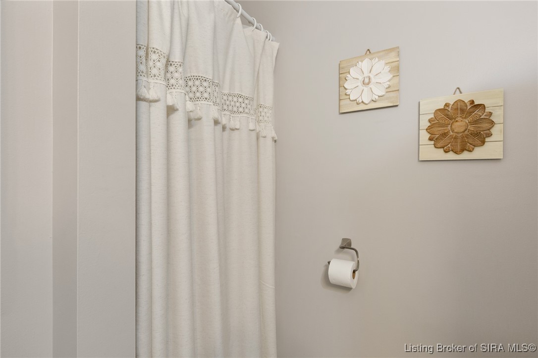 1406 Blackberry Ridge Jeffersonville, IN 47130 - Photo 23 of 34