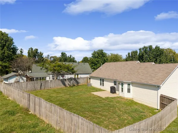 $256,000 | 1406 Blackberry Ridge, Jeffersonville, IN 47130