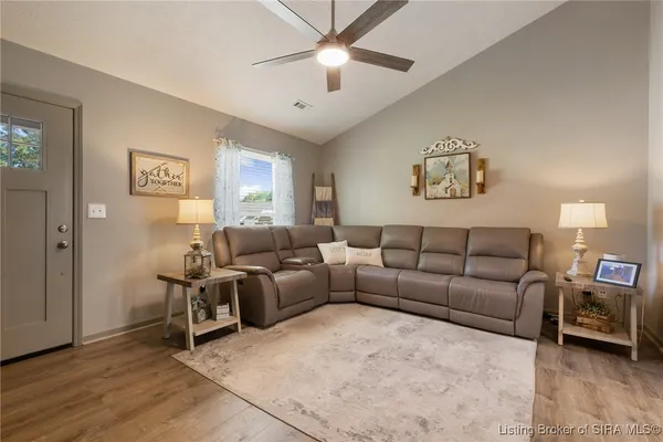 $256,000 | 1406 Blackberry Ridge, Jeffersonville, IN 47130