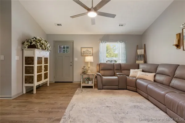 $256,000 | 1406 Blackberry Ridge, Jeffersonville, IN 47130