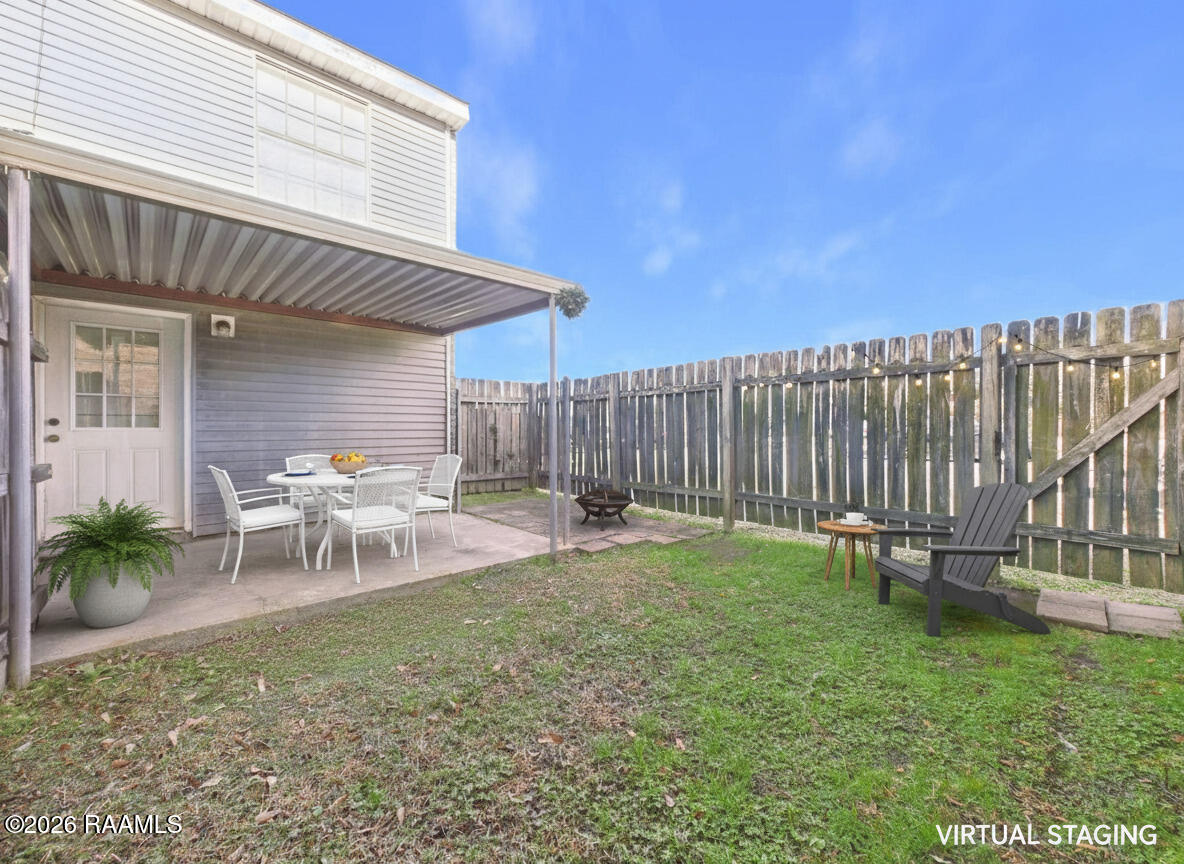 114 Country Lane, Unit 4 Lafayette, LA 70508 - Photo 18 of 22 Backyard (3)