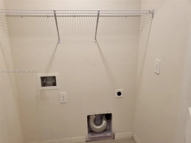 $320,000 | 7012 Calder Court, LaBelle, FL 33935