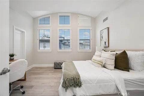 $2,488,000 | 5701 Kiyot Way, Unit 13, Playa Vista, CA 90094