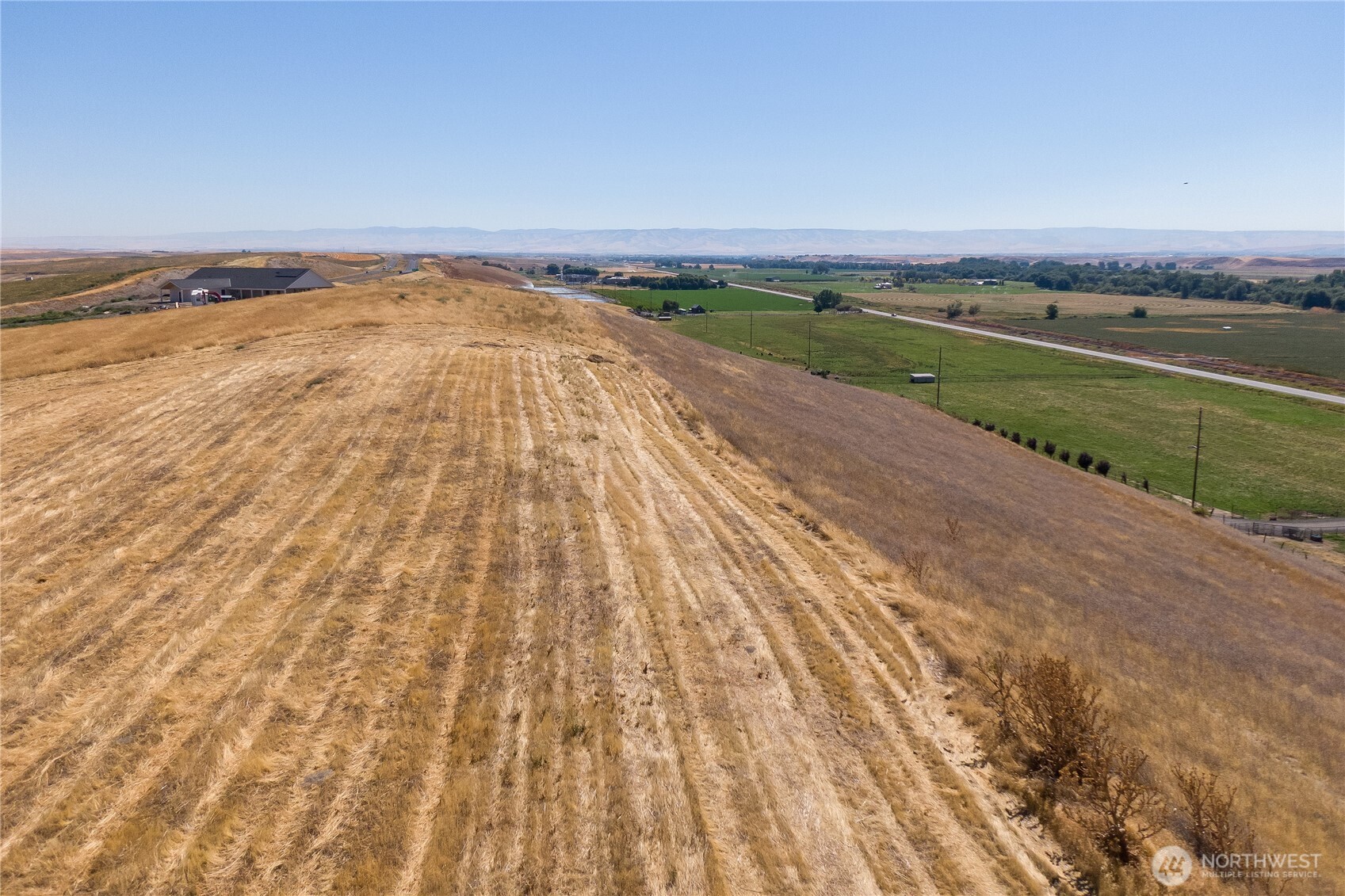 0 Baumann's Nibler Rd Trail Walla Walla, WA 99362 - Photo 5 of 7 a view of an ocean beach and city