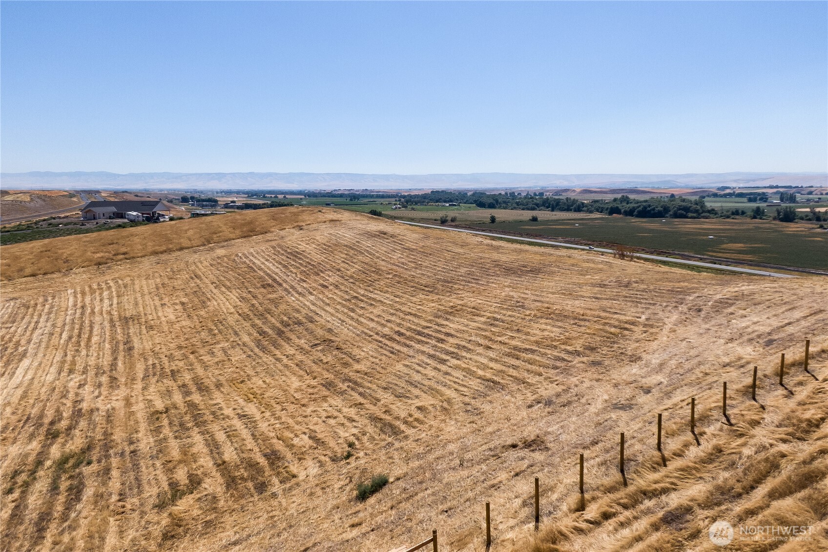 0 Baumann's Nibler Rd Trail Walla Walla, WA 99362 - Photo 6 of 7 a view of an ocean and beach