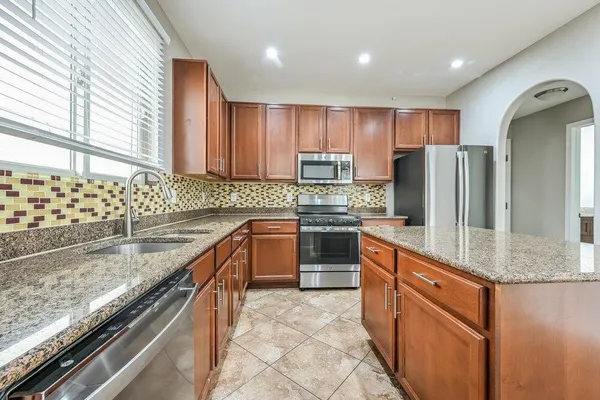 $2,440 | 28926 North 124th Drive, Peoria, AZ 85383