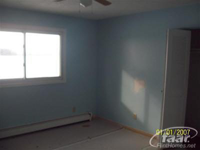 2258 Duffield Road Flushing, MI 48433 - Photo 9 of 11 20165916-8.JPG