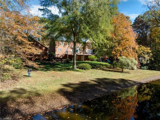 $650,000 | 202 Lakeview Road, Mocksville, NC 27028