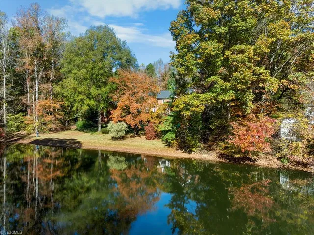 $650,000 | 202 Lakeview Road, Mocksville, NC 27028