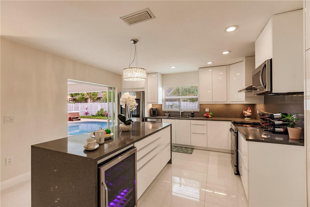 830 Northwest 6th Drive Boca Raton, FL 33486 - Photo 13 of 48 Photo 13