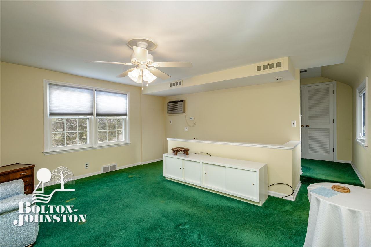 376 Moross Road Grosse Pointe, MI 48236 - Photo 40 of 62 More of guest suite