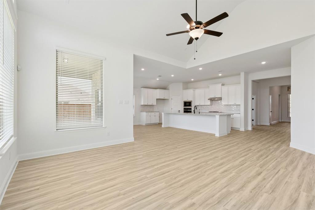 7725 Dibble Avenue Joshua, TX 76058 - Photo 4 of 24 Representative