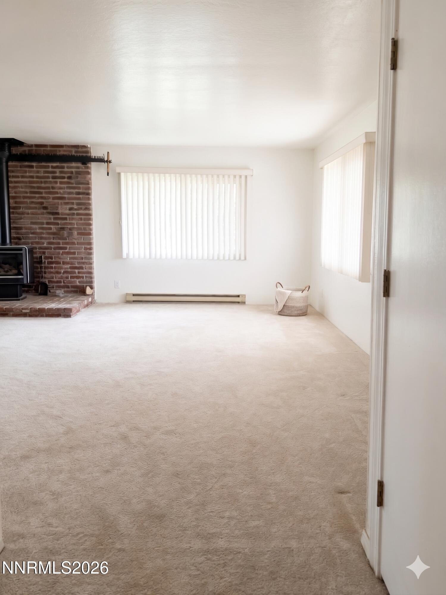 90 Artist View Road Wellington, NV 89444 - Photo 3 of 19 Living Room