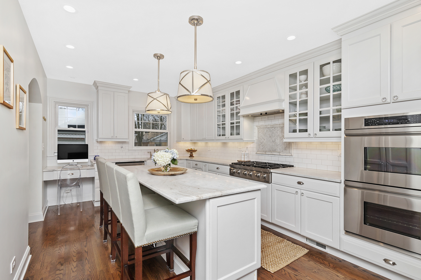 Undisclosed Address Park Ridge, IL 60068 - Photo 2 of 3