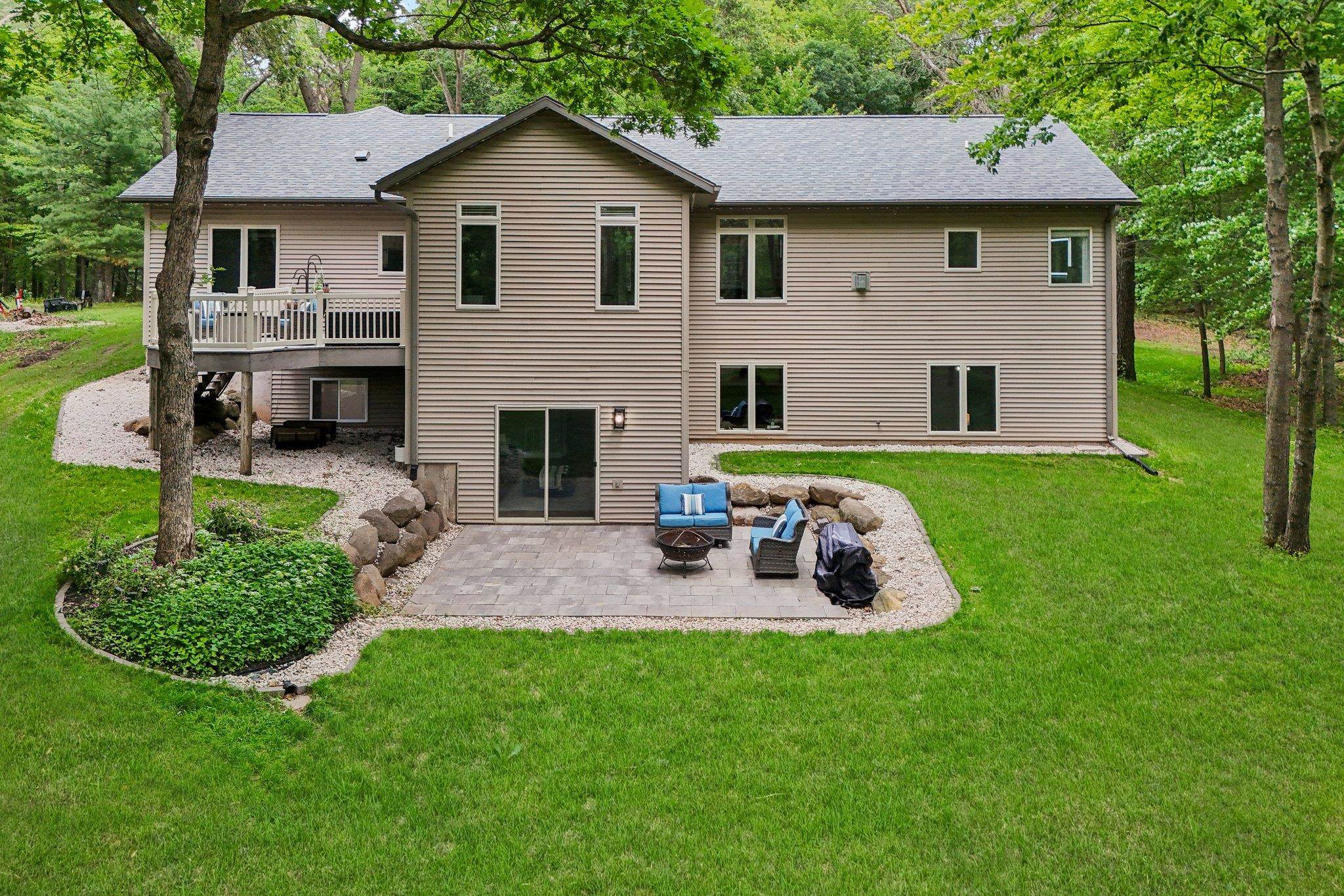 E10085 West Buck Reedsburg, WI 53959 - Photo 2 of 77