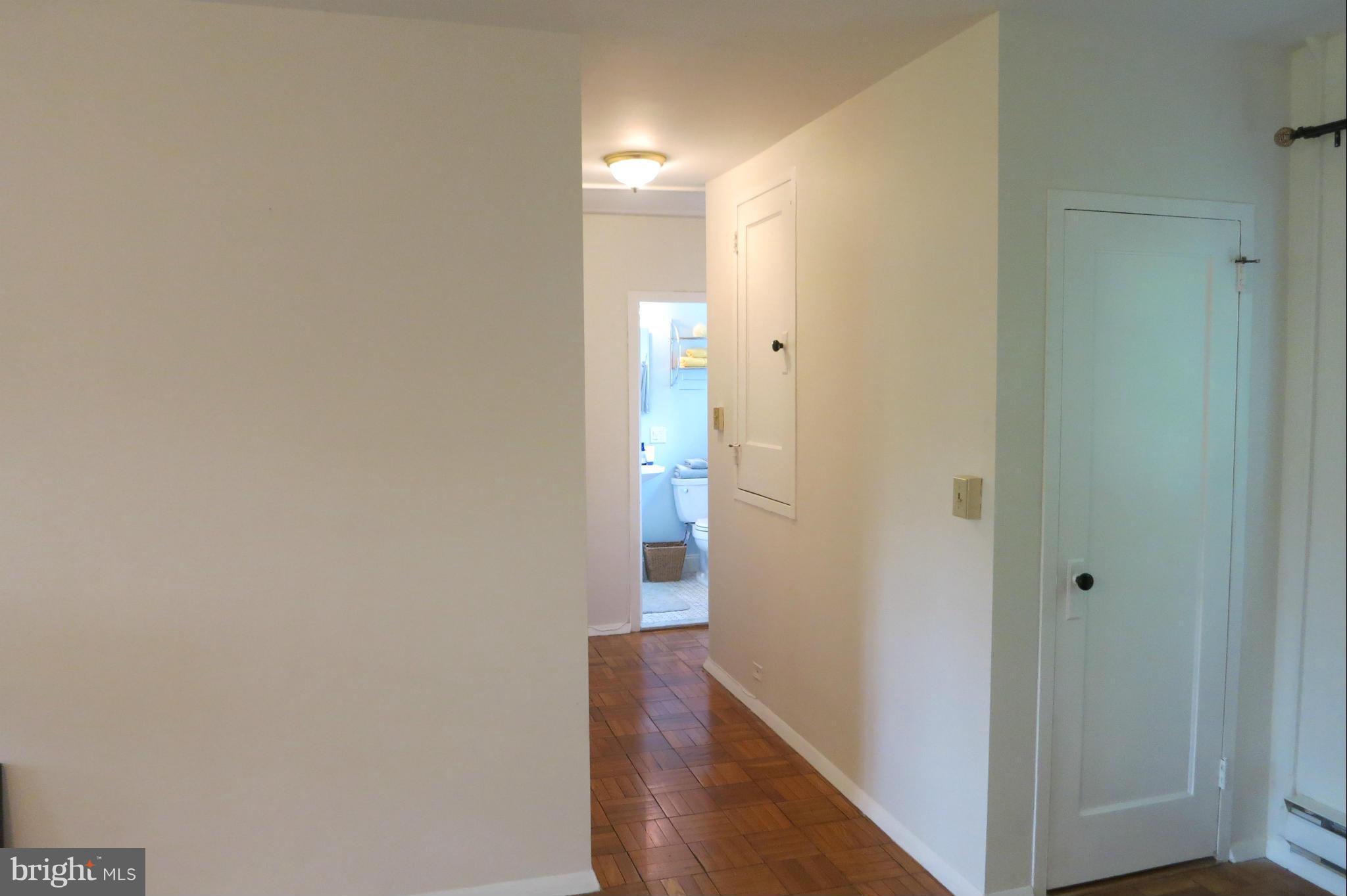 3706 Gunston Road, Unit 920 Alexandria, VA 22302 - Photo 9 of 17 Interior (General)