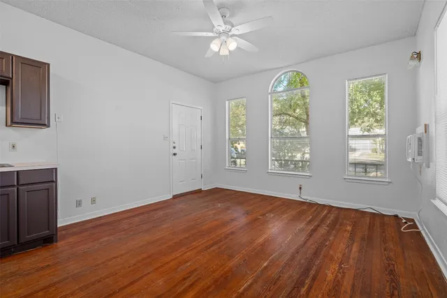 $1,500 | 1607 Palma Plaza, Unit A, Austin, TX 78703