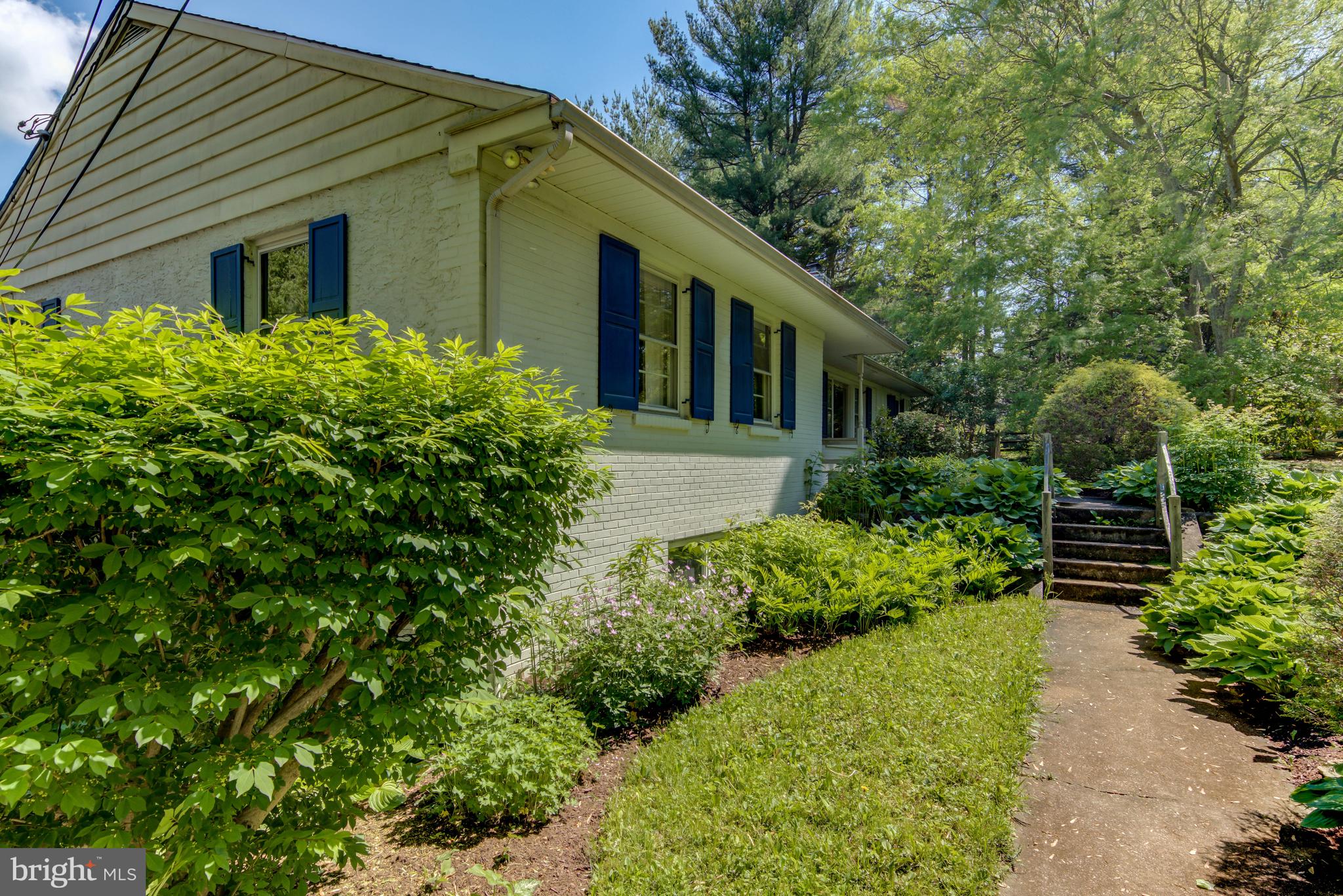 939 Cossart Road Chadds Ford, PA 19317 - Photo 4 of 26 Gallery Image 4