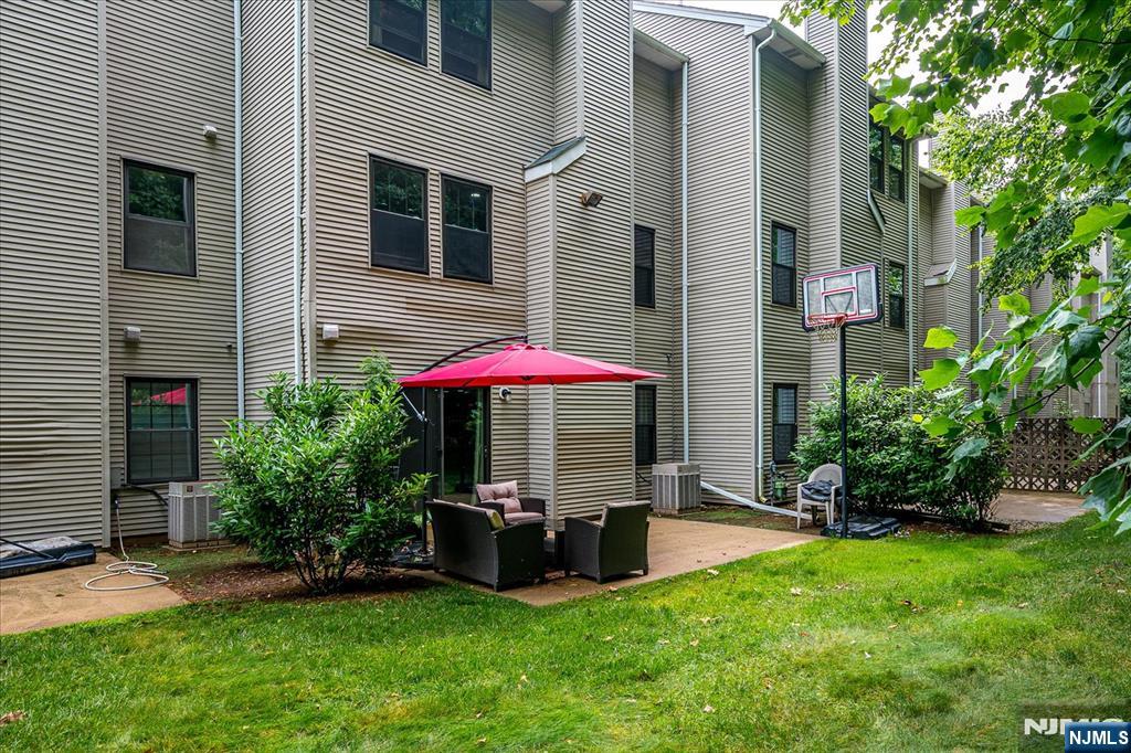 4506 Stonehedge Road, Unit 4506 Edison, NJ 08820 - Photo 46 of 48
